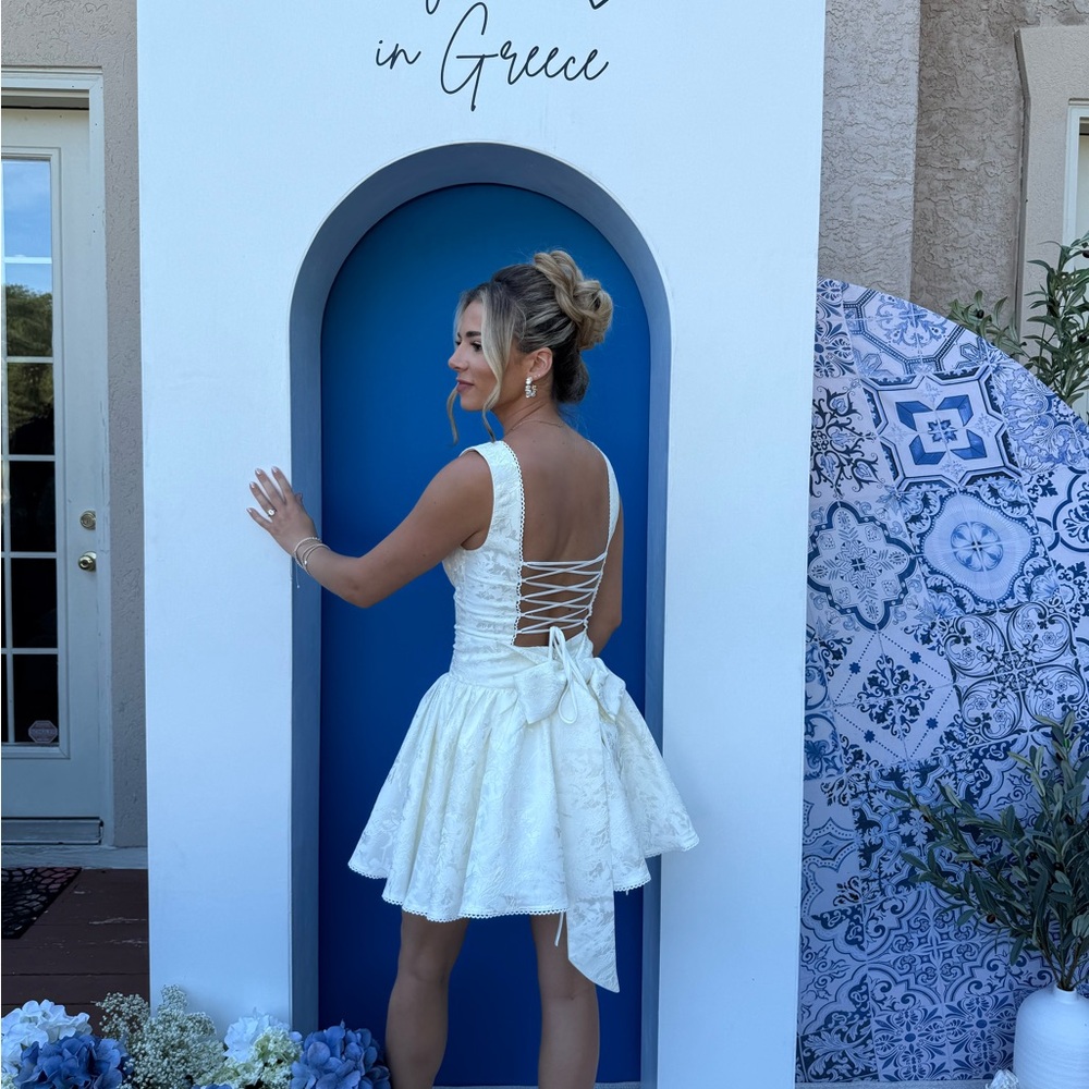 Chic Cream Lace Mini Dress